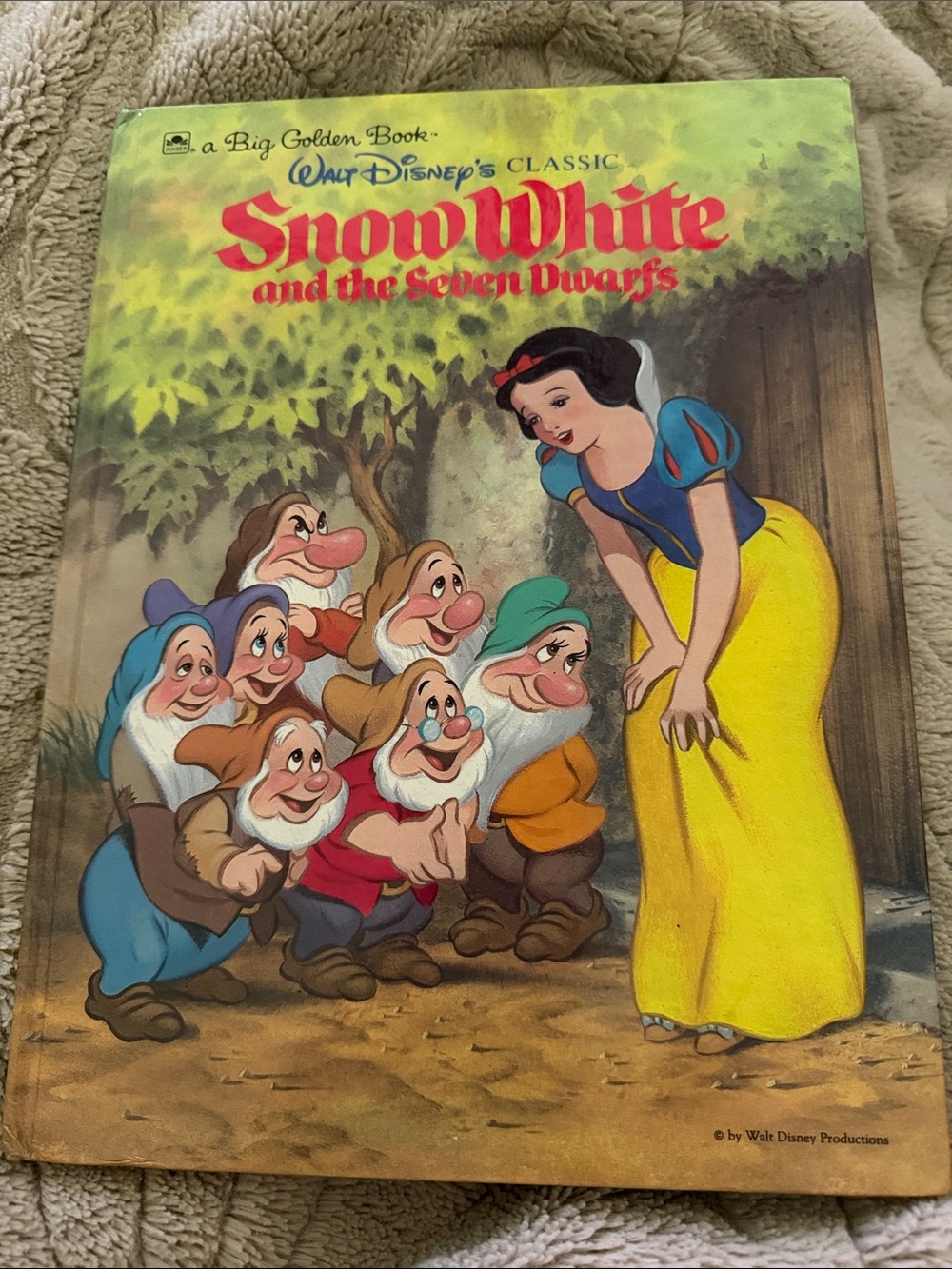 ✨ Vintage 1990 Walt Disney's Snow White & The Seven Dwarfs Big Golden Book ✨